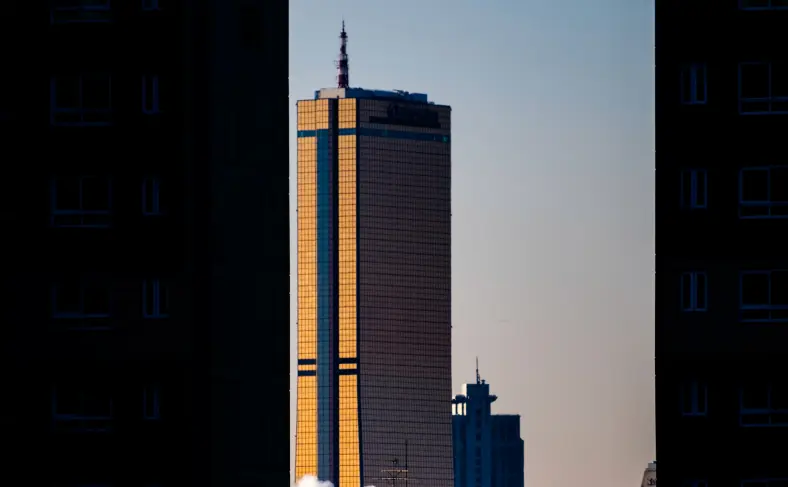На изображении, самый высокий небоскреб, Южная Корея – культура и технологии