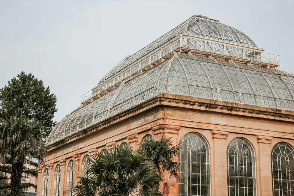 Главная оранжерея королевского ботанического сада в Эдинбурге, фото Caspi
